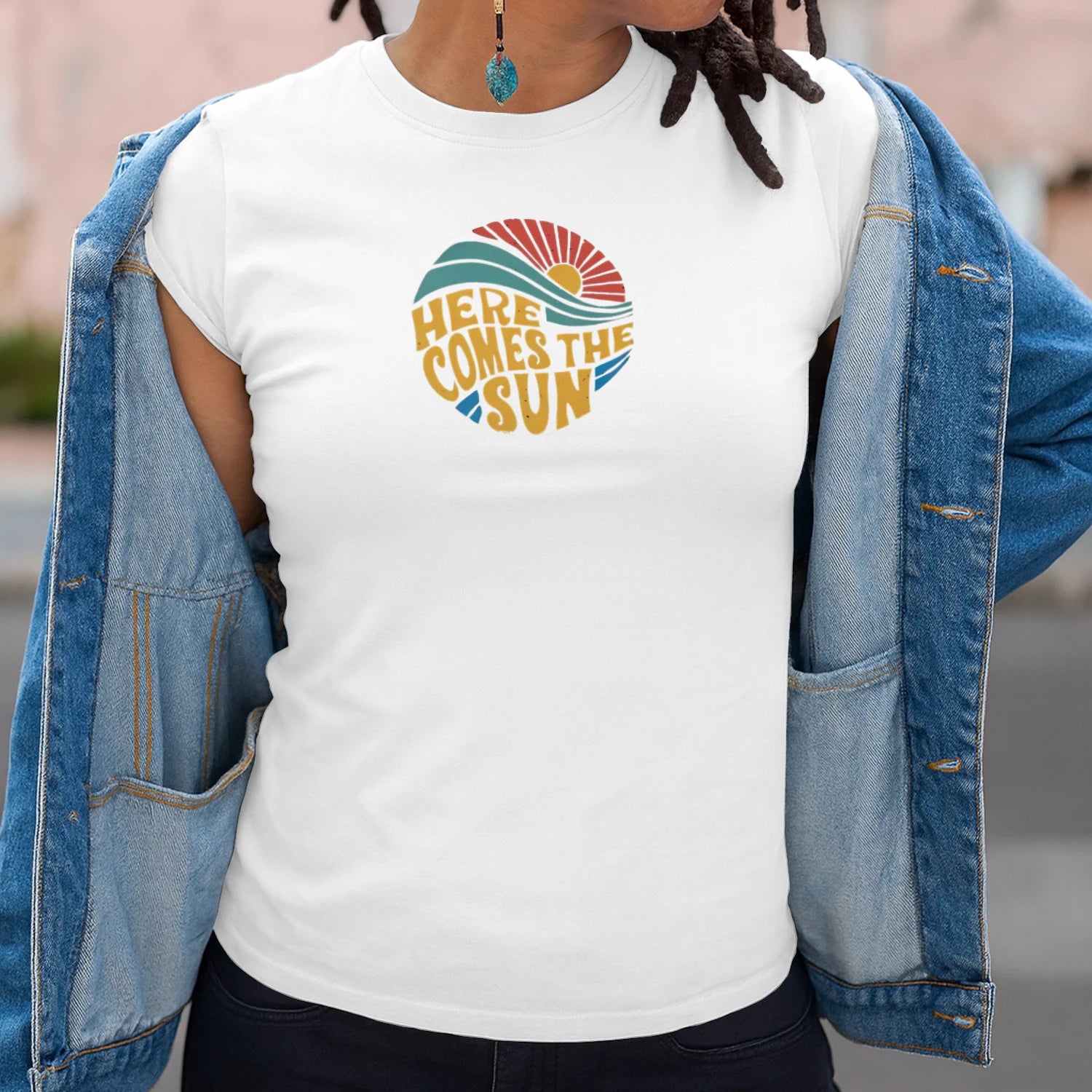 {"origin":"mayzing","colors":["Wit","Wit","Wit","Wit","Wit","Wit","Wit","Wit"],"sizes":["5XL","4XL","3XL","2XL","XL","L","M","S"],"isMainImage":false,"isCustomMockup":false}