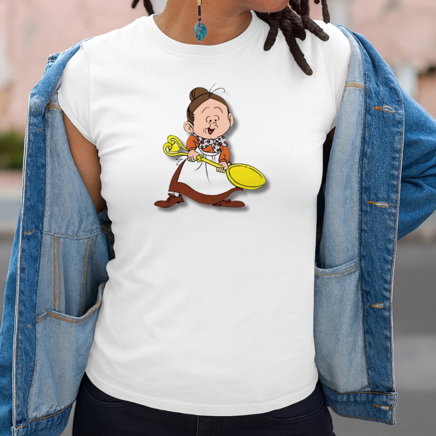 {"origin":"mayzing","colors":["Wit","Wit","Wit","Wit","Wit","Wit","Wit","Wit"],"sizes":["5XL","4XL","3XL","2XL","XL","L","M","S"],"isMainImage":false,"isCustomMockup":false}