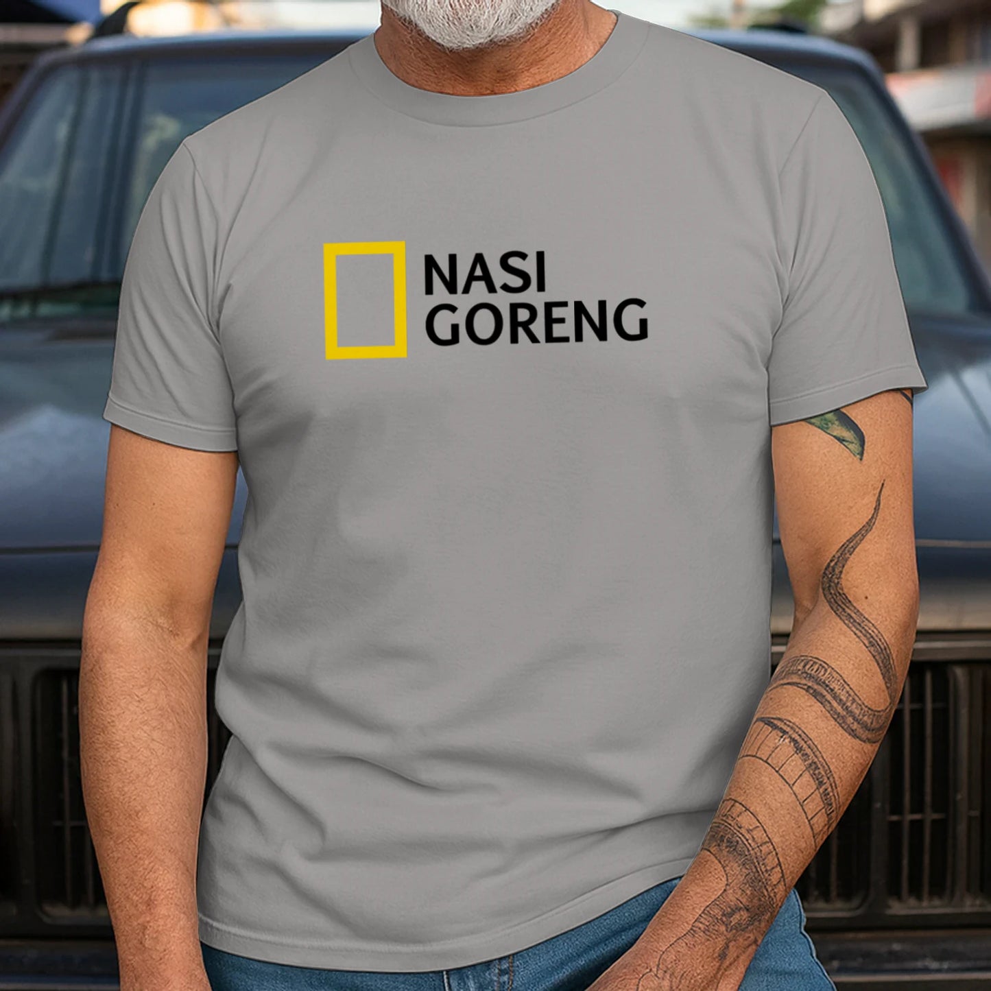 Male model, viewing the front side.